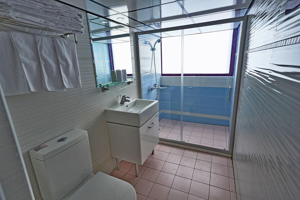 Lily Hotel Гаосюн Экстерьер фото